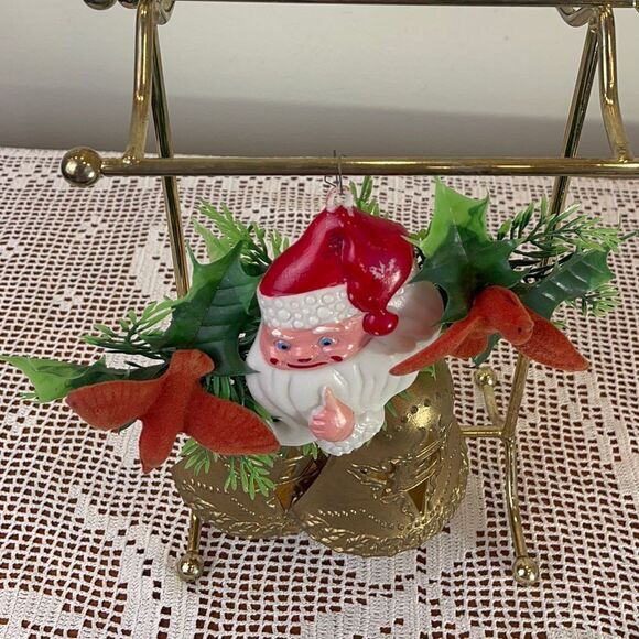 Vintage plastic Santa Claus with bells and wreath Christmas ornament - Picture 7 of 16